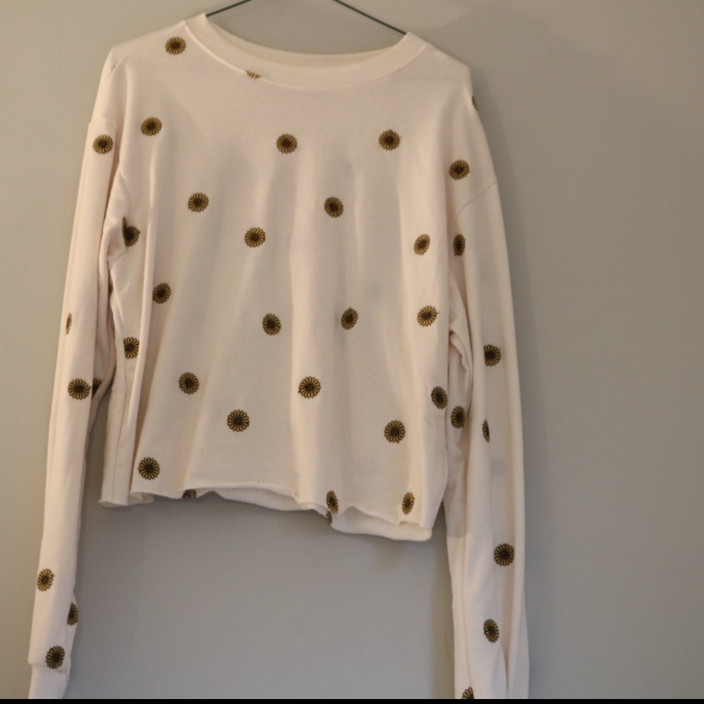 cropped white long sleeve shirt with flowers